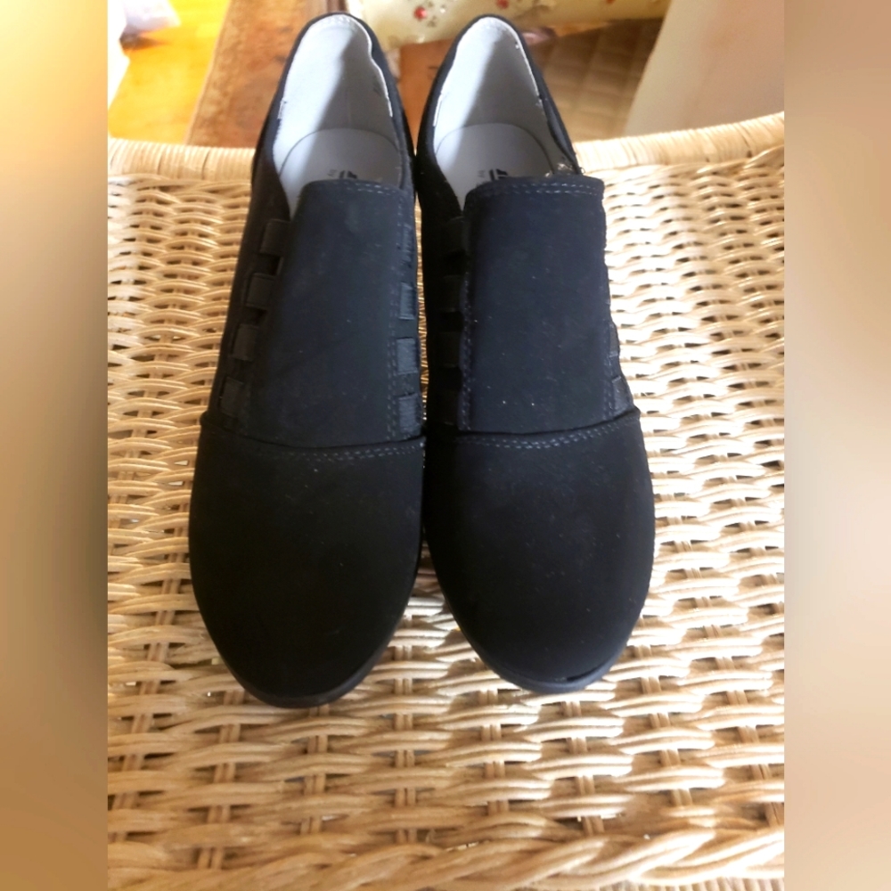 Women Black Shoes